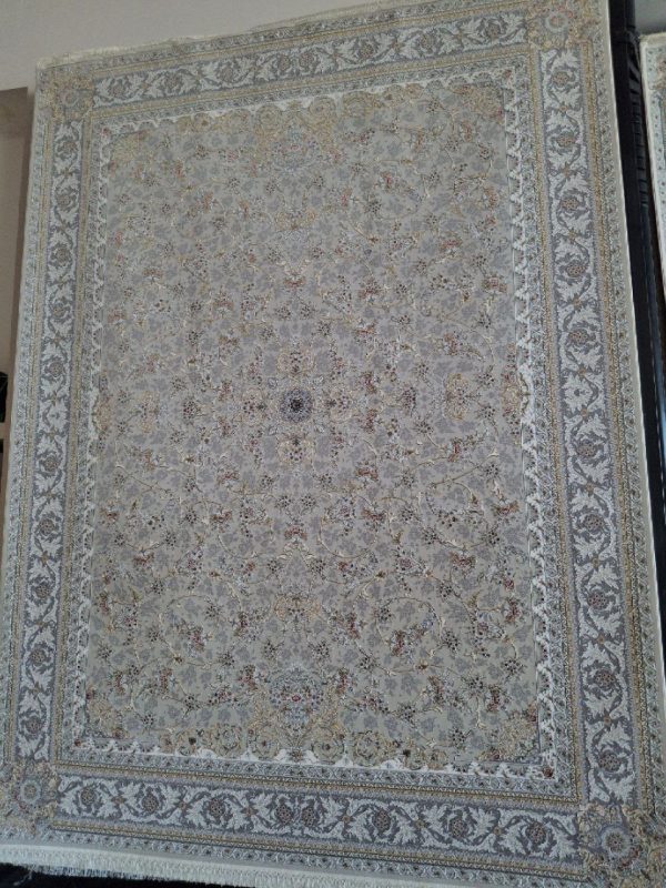 خرید فرش ماشینی 1200 شانه برجسته طرح ویکتوریا رنگ صدفی فرش پر نقش و نگار فروشگاه آنلاین فرش ماشینی | فرش کاشان